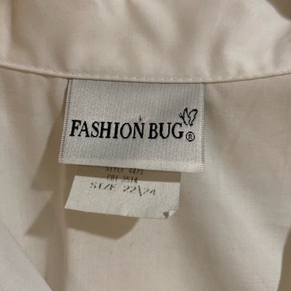 Fashion Bug Cream Button-Up Blouse - Picture 2 of 9